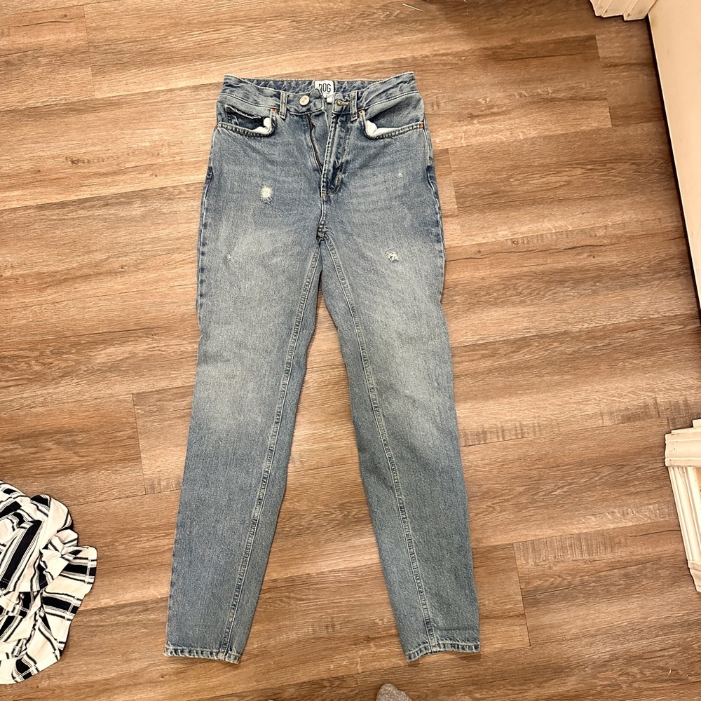 Mom high rise jeans urban outfitters dark wash size 24.